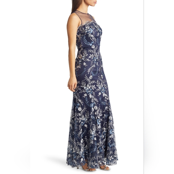 NWT Eliza J Floral Sequin Embroidered Sheer Yoke Gown in Navy, SZ 2 - Picture 3 of 6